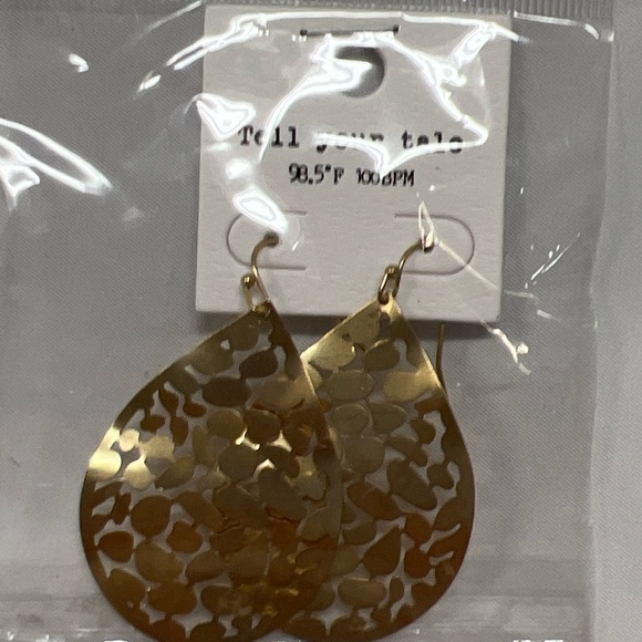 Tell Your Tale Gold Teardrop Earrings - Picture 4 of 6